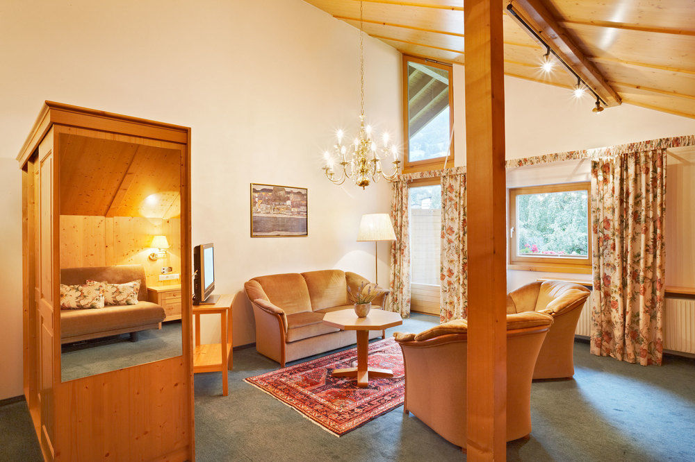 Hotel Montafoner Hof Schruns Екстериор снимка